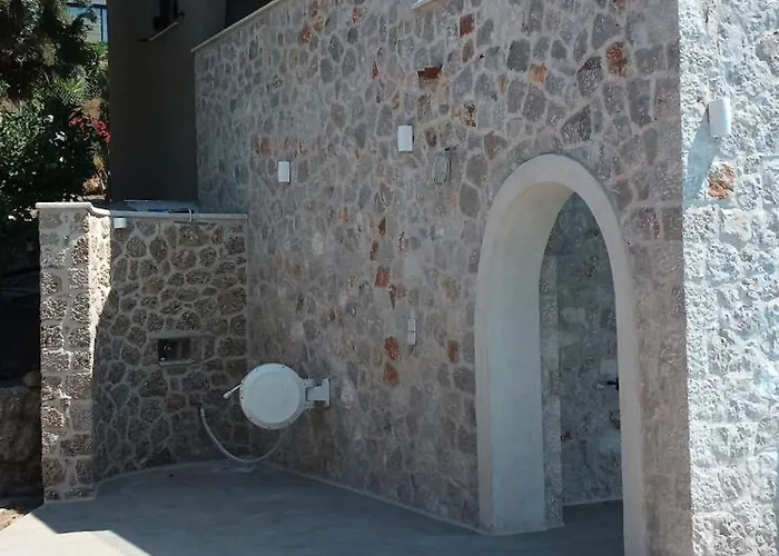 Villa Athena Hermione